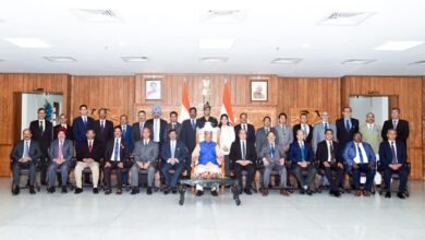 Photo of राज्यपाल के साथ उत्तर पूर्व डीजीपी की सौजन्य बैठक