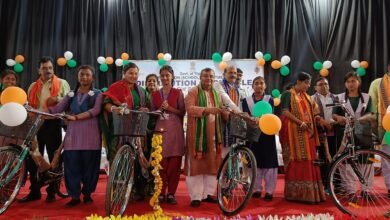 Photo of सोनमुरा अनुमंडल के विभिन्न विद्यालयों की छात्राओं के बीच साइकिल का वितरण प्रधानमंत्री श्री की योजना के तहत सोनमुरा अनुमंडल में 8 मॉडल स्कूल खोले जायेंगे : शिक्षा मंत्री