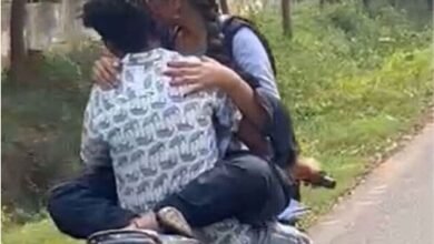 Photo of भारत के आंध्र प्रदेश के एक युवक को अपनी प्रेमिका के सामने बाइक चलाते हुए गिरफ्तार किया गया