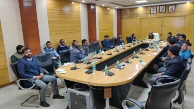 Photo of केंद्रीय ऊर्जा एवं भारी उद्योग राज्य मंत्री सिपाहीजाला जिले में समीक्षा बैठक करते हुए