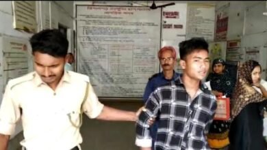 Photo of दो नशा तस्करों को अस्पताल से गिरफ्तार किया गया है