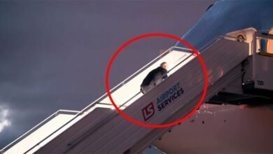 Photo of अमेरिकी राष्ट्रपति जो बाइडेन दोबारा विमान में चढ़ने के दौरान लड़खड़ा गए