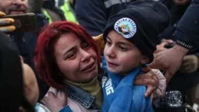 Photo of भूकंप के 52 घंटे बाद 8 साल के बच्चे इजीत चकमक को रेस्क्यू किया गया