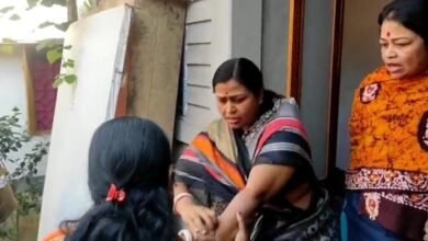 Photo of चुनाव प्रचार के आखिरी दिन महिला आयोग की अध्यक्ष पर हमला हुआ