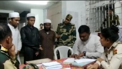Photo of बीएसएफ फिर से तीन रोहिंग्याओं को गिरफ्तार करने में सफल रही है