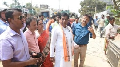 Photo of मेयर दीपक मजूमदार ने अगरतला के ड्रेनेज सिस्टम का निरीक्षण किया
