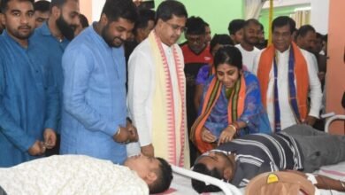 Photo of भाजपा चुनाव कार्यालय में  युवा मोर्चा का रक्तदान शिविर