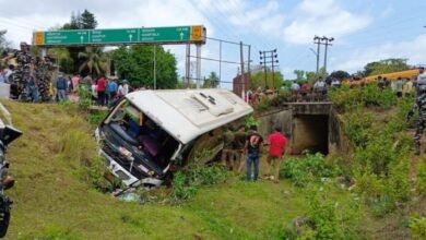 Photo of साबरम-अगरतला सड़क में यात्री बस दुर्घटनाग्रस्त, कई यात्री घायल