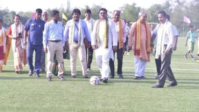 Photo of उदयपुर में राज्य के अंडर-17 गर्ल्स स्कूल फुटबॉल का उद्घाटन, प्रदेश में बेहतर खेल अधोसंरचना विकसित की जा रही है: वित्त मंत्री