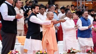 Photo of श्री अनुराग सिंह ठाकुर और श्री योगी आदित्यनाथ ने आज लखनऊ में खेलो इंडिया यूनिवर्सिटी गेम्स 2022 के लोगो, शुभंकर, मशाल, गान और जर्सी का शुभारंभ किया