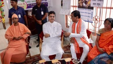 Photo of मुख्यमंत्री रामकृष्ण सेवा समिति द्वारा आयोजित रक्तदान शिविर में, सभी दानों में रक्तदान सबसे ऊपर है
