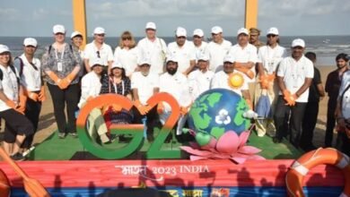 Photo of श्री भूपेन्‍द्र यादव ने मुम्‍बई में जुहू समुद्र तट पर जी20 विशाल समुद्र तट स्‍वच्‍छता अभियान में भाग लिया