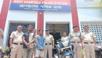 Photo of चोरी की बाइक के साथ दो चोर गिरफ्तार