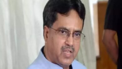 Photo of बेंगलुरू में सड़क हादसे में जान गंवाने वाले युवक के इलाज का बिल राज्य सरकार ने निपटाया, असहाय परिवार के साथ खड़े मुख्यमंत्री