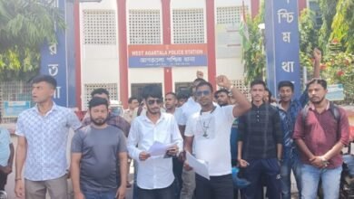Photo of एनएसयूआई ने पश्चिमी अगरतला पुलिस स्टेशन में फर्जी पीआरटीसी बनाने वाले दलालों के खिलाफ मामला दर्ज कराया