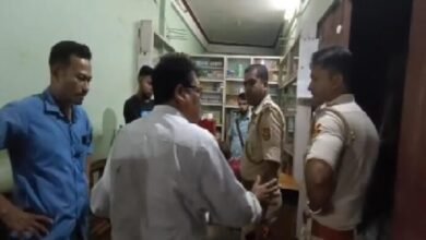 Photo of बेईमान दवा विक्रेताओं के खिलाफ चला अभियान, प्रशासनिक अमला आया निशाने पर