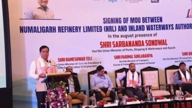 Photo of भारतीय अंतर्देशीय जलमार्ग प्राधिकरण (आईडब्ल्यूएआई) ने एनडब्ल्यू 2 और आईबीपीआर के माध्यम से पेट्रोलियम कार्गो के निर्यात के लिए नुमालीगढ़ रिफाइनरी लिमिटेड (एनआरएल) के साथ समझौता ज्ञापन पर हस्ताक्षर किए