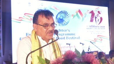 Photo of स्वतंत्रता सेनानियों को भुलाए बिना विकसित भारत का सपना देखना संभव नहीं: वित्त मंत्री