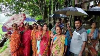 Photo of आंगनवाड़ी केंद्रों पर नौकरी की पेशकश के खिलाफ महिलाओं ने किया प्रदर्शन