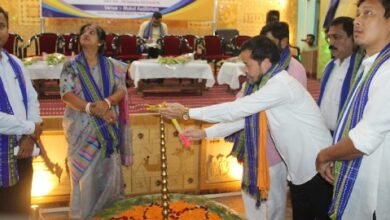 Photo of শান্তিরবাজারে স্বসহায়ক দলের সদস্য সদস্যাদের সঙ্গে মতবিনিময় সভা,নেশামুক্ত পরিবার গঠনে মহিলাদের গুরুত্বপূর্ণ ভূমিকা নিতে হবে : কেন্দ্রীয় আবাসন ও নগরোন্নয়ন প্রতিমন্ত্রী