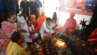 Photo of गुरु गोरखनाथ आश्रम में दक्षिणेश्वर कालीमंदिर के शिलान्यास का भारतीय संस्कृति एवं संस्कृति से आध्यात्मिक संबंध है: मुख्यमंत्री