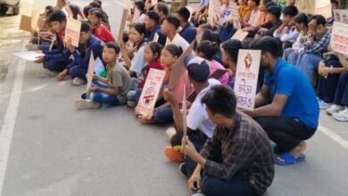 Photo of कबड्डी खिलाड़ियों ने ओलंपिक एसोसिएशन के सचिव के घर का घेराव किया