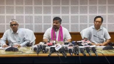 Photo of खाद्य मंत्री ने संवाददाता सम्मेलन में दुर्गा पूजा के अवसर पर राज्य में सार्वजनिक वितरण प्रणाली में सरसों तेल उपलब्ध कराने का निर्णय लिया