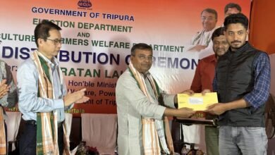 Photo of वर्तमान सरकार के दौरान पारदर्शी भर्ती नीति के माध्यम से योग्य लोगों को नौकरियां दी जा रही हैं: कृषि मंत्री