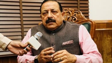 Photo of डॉ. जितेंद्र सिंह का कहना है कि जम्मू-कश्मीर के उधमपुर जिले ने केंद्र सरकार द्वारा शुरू की गई सभी कृषि और स्वास्थ्य लाभ योजनाओं में अधिकतम संतृप्ति हासिल की है