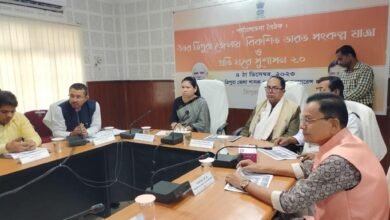 Photo of विकसित भारत संकल्प यात्रा और हर घर सुशासन 2.0 अभियान पर उद्योग एवं वाणिज्य मंत्री की अध्यक्षता में उत्तरी त्रिपुरा जिले में समीक्षा बैठक