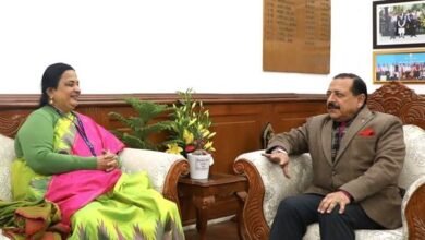 Photo of जवाहरलाल नेहरू विश्वविद्यालय की  कुलपति प्रोफेसर शांतिश्री धुलिपुड़ी पंडित के नेतृत्व में एक प्रतिनिधिमंडल ने केंद्रीय विज्ञान एवं प्रौद्योगिकी मंत्री डॉ. जितेंद्र सिंह से भेंट  की