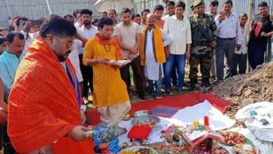 Photo of जिरानिया के मोहनपुर बाजार में मार्केट कॉम्प्लेक्स का शिलान्यास वर्तमान सरकार समाज के हर वर्ग के लोगों के कल्याण के लिए काम कर रही है: पर्यटन मंत्री