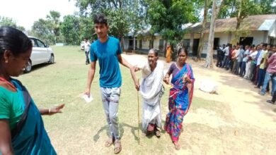 Photo of मतदाताओं ने उत्सव के मूड में वोट डाले, पूर्वी त्रिपुरा लोकसभा क्षेत्र के लिए मतदान शांतिपूर्ण ढंग से संपन्न हो गया