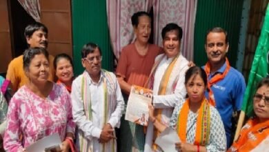 Photo of वर्तमान सरकार के गठन के बाद लोगों का आर्थिक एवं सामाजिक विकास हुआ है: दीपक मजूमदार