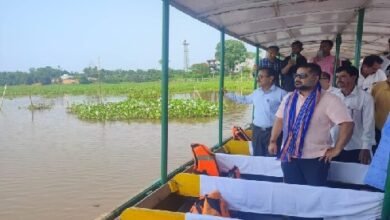 Photo of मंत्री सुशांत चौधरी ने कहा कि रुद्र सागर पर तैर रहे मलबे को हटाने के उपाय किये जायेंगे