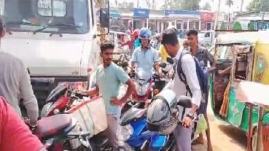 Photo of पिछले कुछ समय से राज्य के हर पेट्रोल पंप पर डीजल और पेट्रोल की भारी कमी के कारण जन जीवन अस्त-व्यस्त हो गया है