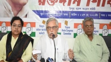 Photo of बच्चे बिक रहे हैं, काम नहीं है, खाना नहीं है, लोग बेबसी से जी रहे हैं: कांग्रेस