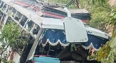 Photo of जम्मू-कश्मीर में मंदिर से लौट रहे तीर्थयात्रियों की बस पर हमला, 9 की मौत