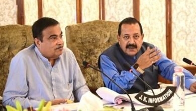 Photo of केंद्रीय मंत्री डॉ. जितेंद्र सिंह ने कहा, “जम्मू-कश्मीर में महत्वपूर्ण सड़क परियोजनाओं, जिनमें उधमपुर लोकसभा क्षेत्र में कई राष्ट्रीय परियोजनाएं शामिल हैं, को स्वीकृति प्रदान की गई है और इनके निर्माण कार्य में तेजी लाने के लिए समीक्षा की गई है”