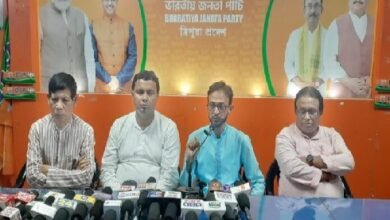 Photo of बीजेपी ने पलटवार करते हुए कहा कि सीपीआईएम सरकार को बदनाम कर अपनी खोई जमीन वापस पाने के लिए झूठे आरोप लगा रही है