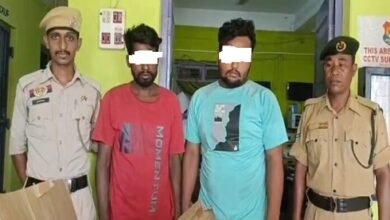 Photo of चार किलो गांजा के साथ कंटेनर वाहन का चालक व सह चालक गिरफ्तार