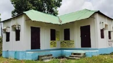 Photo of कार्यालय बंद हैं, ताले लटके हुए हैं, विशालगढ़ घनीमारा तहसील कचहरी की सेवाएं बाधित हैं