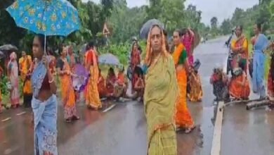 Photo of प्रोमिला वाहिनी ने नशा मुक्त समाज बनाने के लिए उठाई आवाज, बिलेटी शराब के काउंटर खोलने के लिए राष्ट्रीय राजमार्गों पर किया जाम