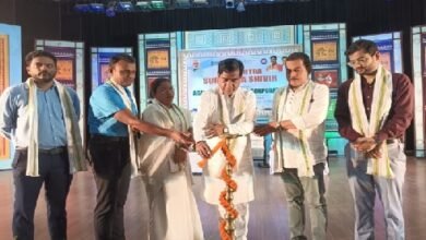 Photo of सफाई मित्र सुरक्षा शिविर का उद्घाटन, अगरतला को शहर को साफ रखने में अनुकरणीय कार्य के लिए केंद्र सरकार से कई पुरस्कार मिले हैं: मेयर