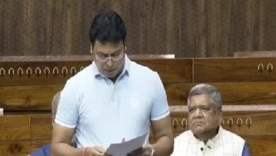 Photo of बिप्लब देव ने संसद सत्र में राज्य के लोगों के हित में एमबीबी हवाई अड्डे को अंतरराष्ट्रीय हवाई अड्डा घोषित करने की मांग की