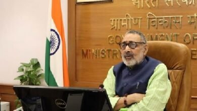 Photo of वस्त्र मंत्री श्री गिरिराज सिंह ने आईएनए स्थित दिल्ली हाट में ‘शिल्प दीदी महोत्सव’ का भ्रमण किया