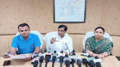 Photo of दुर्गा पूजा को लेकर सख्त निर्देश, मंडप बनाने के लिए यातायात विभाग, अग्निशमन सेवा, लोक निर्माण विभाग, बिजली निगम से लेनी होगी अनुमति: मेयर