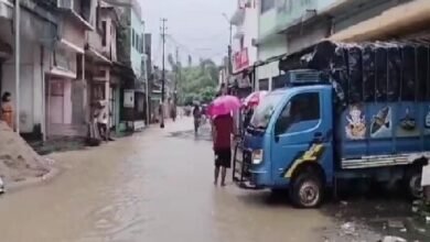 Photo of स्विस गेट से ऑफिस रोड क्षेत्र में घुसा नदी का पानी, व्यापारियों को लाखों रुपये का नुकसान, कैलाशहर के निवासियों में भय