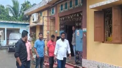 Photo of रात में नशे में धुत चार युवकों ने विधायक के घर पर हमला बोल दिया