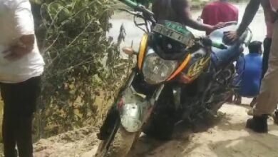 Photo of चोरी की बाइक खोई नदी से बरामद की गयी